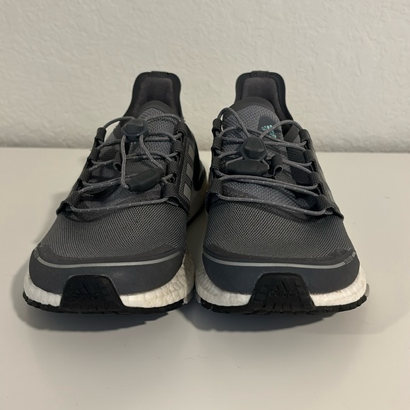 Adidas UltraBoost - Picture 6 of 10